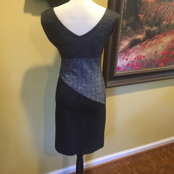 Diane Von Furstenberg- Wool Pattern Dress. Sz 4 - Picture 4 of 8